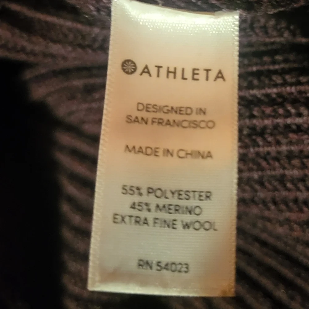 Athleta Switchback Pullover Wool Blend V-Neck Sweater  Dark Purple Plum Size XL